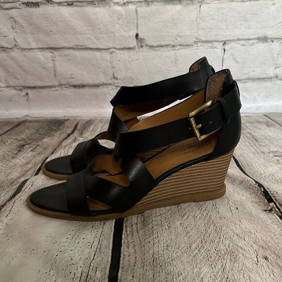 G.H. Bass & Co. Black Renae Wedge Sandals, Size 6 - Picture 4 of 6